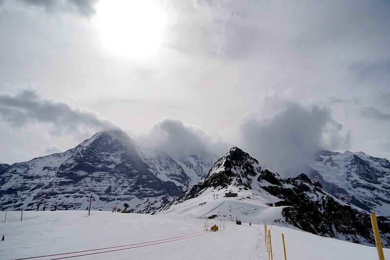 20251102-ar2r5 20251102-ar2r5