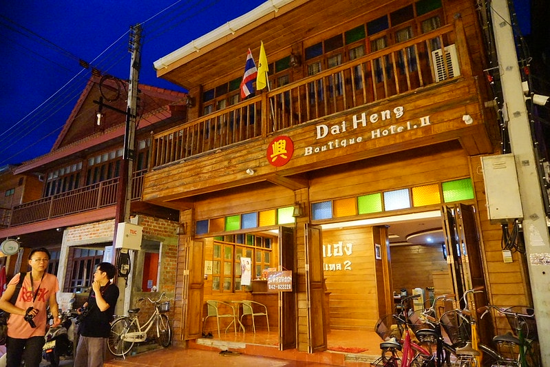 20251102-v2nhq 20251102-v2nhq