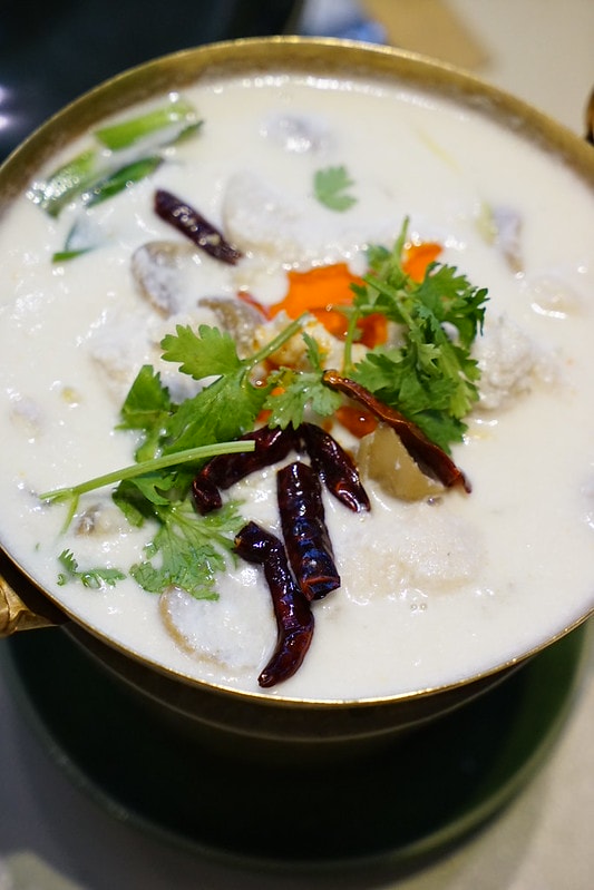 20251102-d46ya 20251102-d46ya