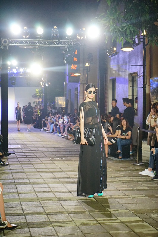 20251102-a6qsk 20251102-a6qsk