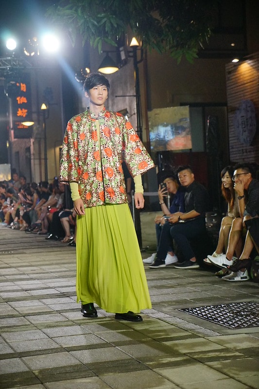 20251102-qmqb3 20251102-qmqb3