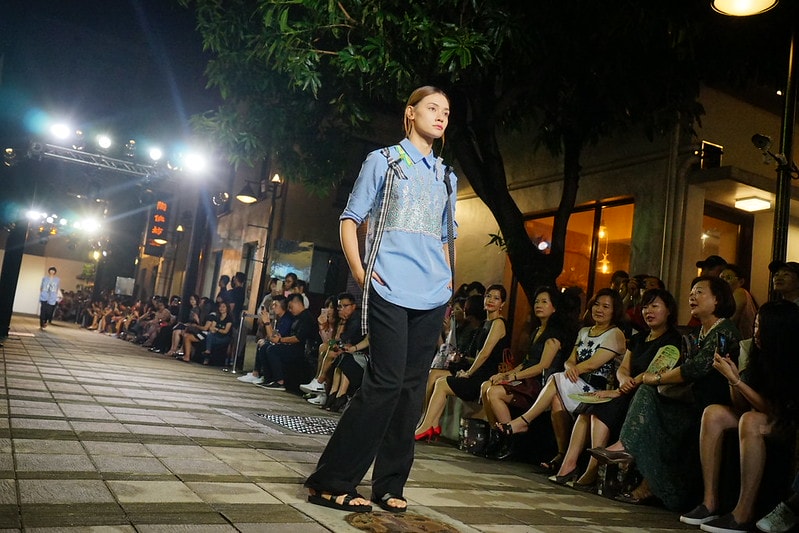 20251102-v37j5 20251102-v37j5