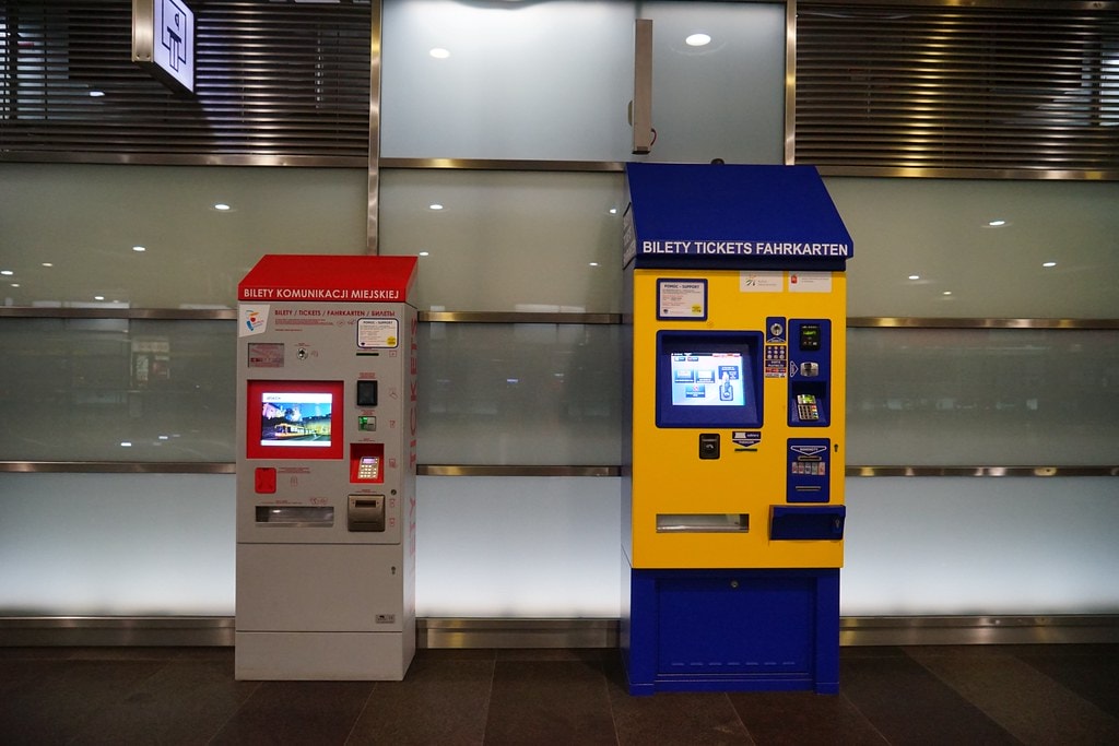 20251102-uqmhw 20251102-uqmhw