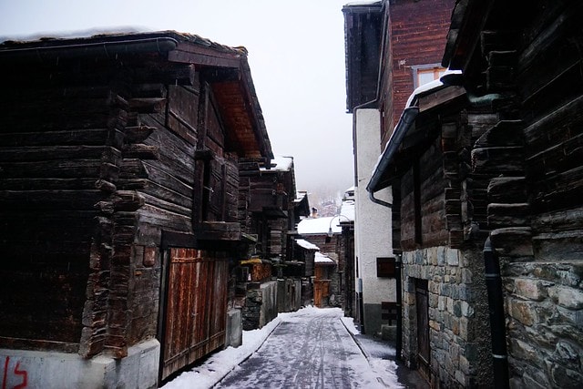 20251102-4byvv 20251102-4byvv