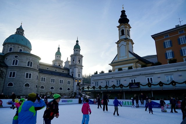 20251102-8vmrw 20251102-8vmrw