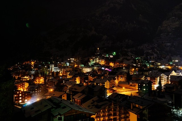 20251102-g95mj 20251102-g95mj