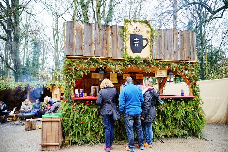 20251102-u638h 20251102-u638h