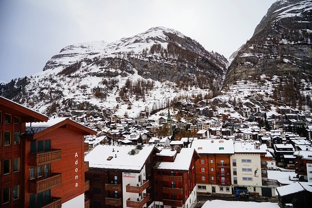 20251102-vv8xe 20251102-vv8xe