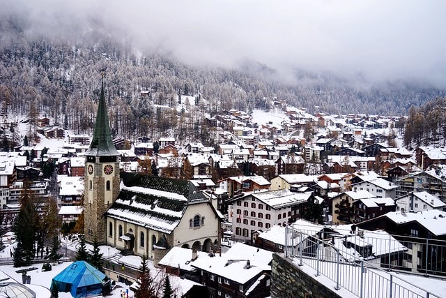 20251102-y8yf1 20251102-y8yf1