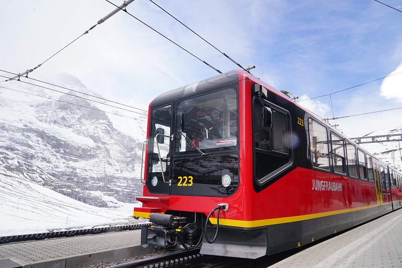 20251102-262av 20251102-262av