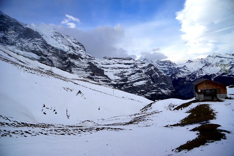 20251102-47u2j 20251102-47u2j