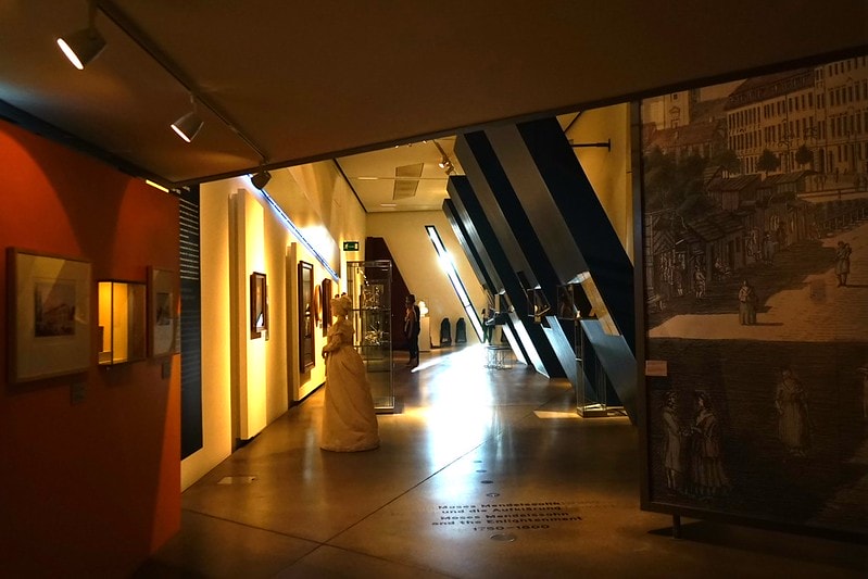 20251102-n8ba1 20251102-n8ba1