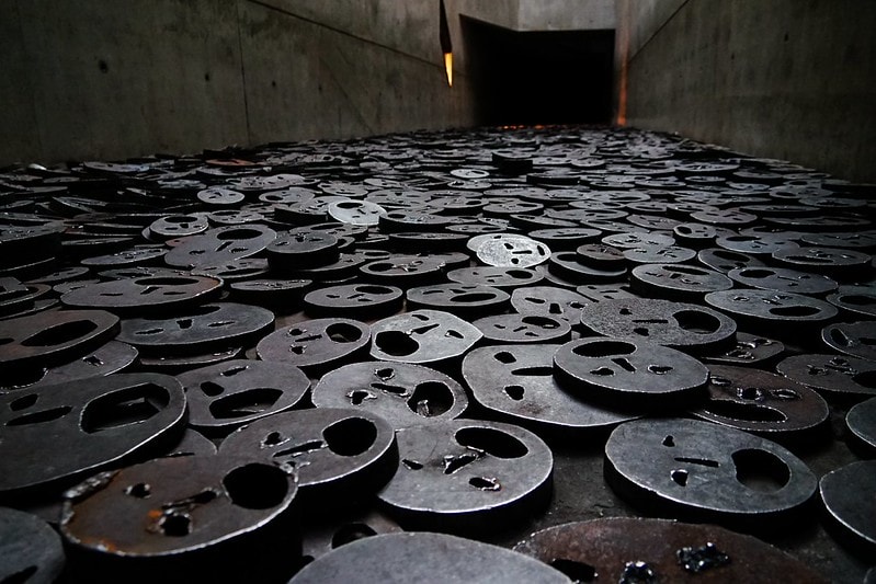 20251102-pfqlz 20251102-pfqlz