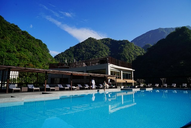 20251102-00fqm 20251102-00fqm