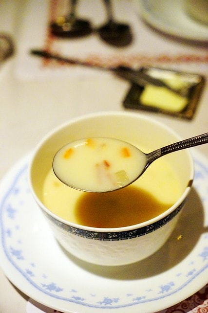 20251102-a6p4i 20251102-a6p4i