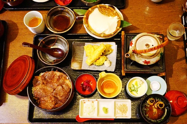 20251102-rpqx8 20251102-rpqx8