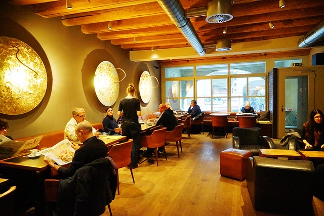 20251102-8bhb7 20251102-8bhb7