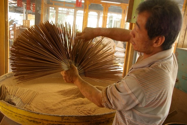 20251102-bxl8i 20251102-bxl8i