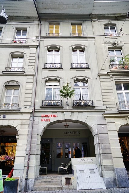 20251102-j9a1s 20251102-j9a1s