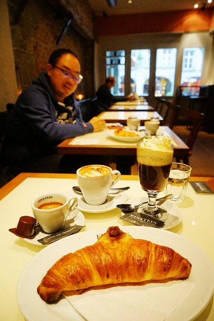 20251102-mak4z 20251102-mak4z