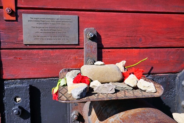 20251102-0hhok 20251102-0hhok