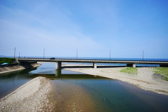 20251102-1r95y 20251102-1r95y