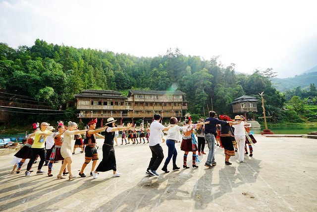 20251102-5yx99 20251102-5yx99