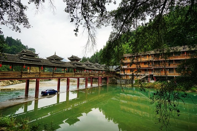 20251102-8lj2z 20251102-8lj2z