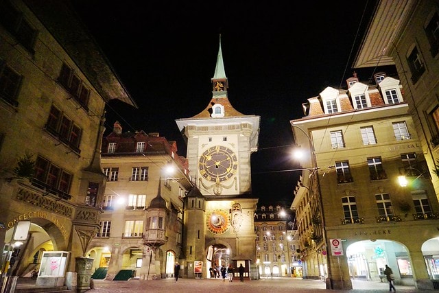 20251102-42380 20251102-42380