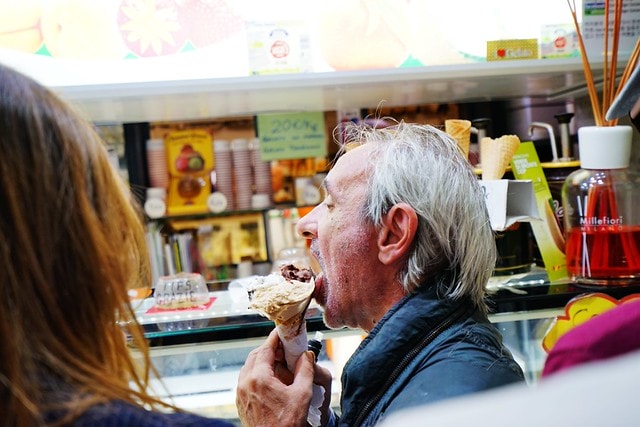 20251102-9jcsx 20251102-9jcsx