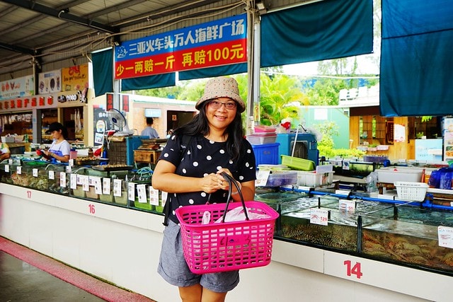 20251102-f6vp6 20251102-f6vp6