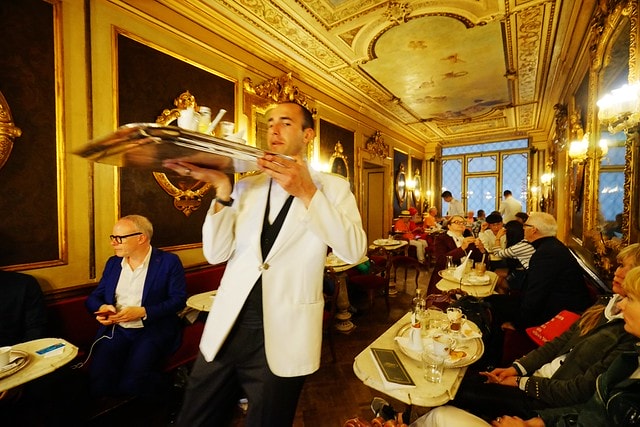 20251102-m8ugp 20251102-m8ugp