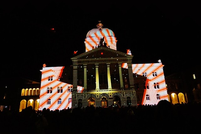 20251102-u7bww 20251102-u7bww