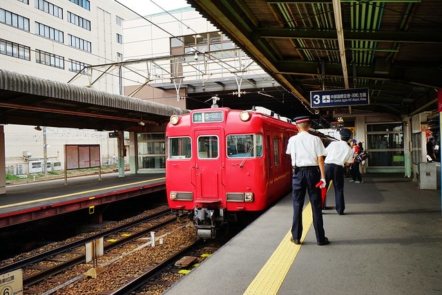 20251102-q8nkk 20251102-q8nkk