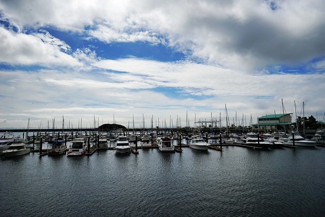 20251102-6lqdn 20251102-6lqdn