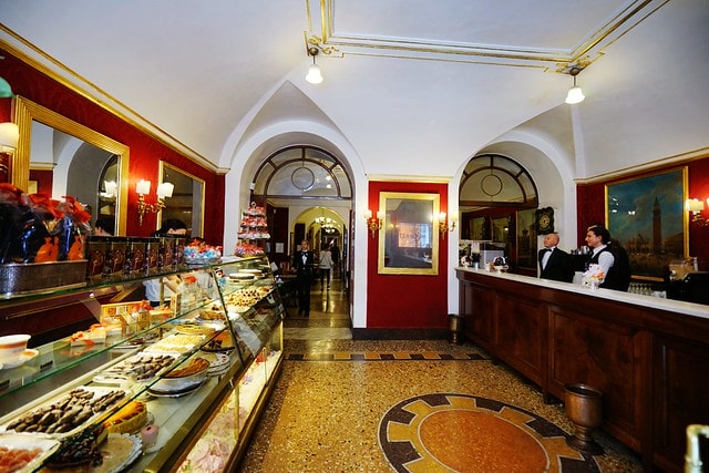 20251102-8ip74 20251102-8ip74