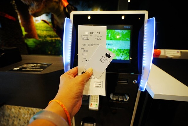 20251102-kpvxi 20251102-kpvxi