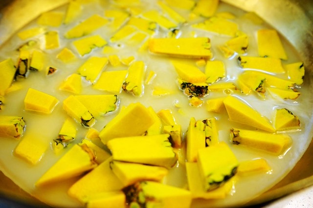 20251102-y8s6m 20251102-y8s6m