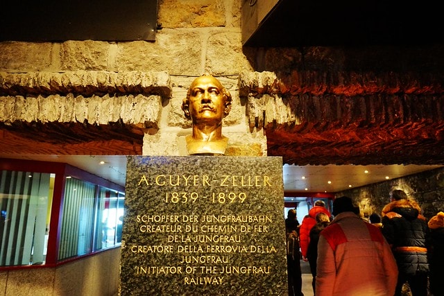 20251102-8ismq 20251102-8ismq