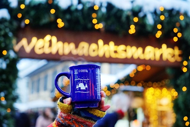 20251102-f18es 20251102-f18es