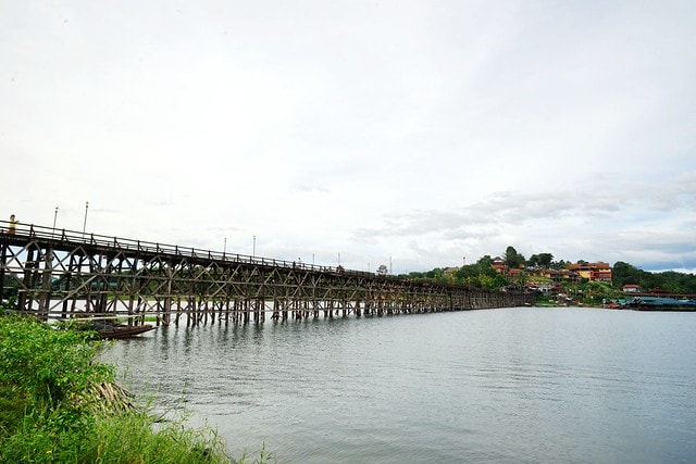 20251102-j1va9 20251102-j1va9