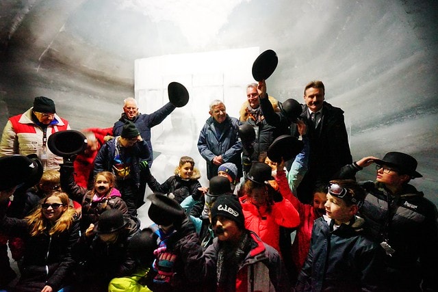 20251102-n8rnb 20251102-n8rnb