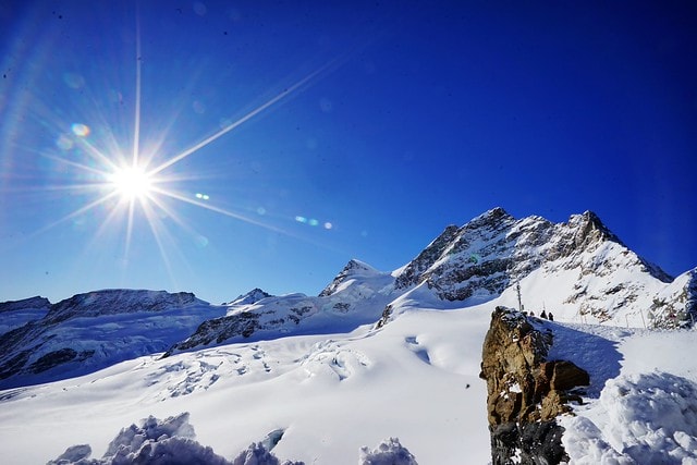 20251102-nfcz6 20251102-nfcz6