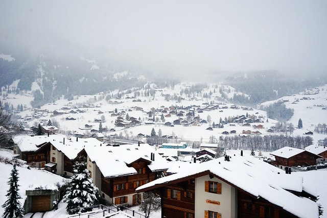 20251102-xqi8b 20251102-xqi8b