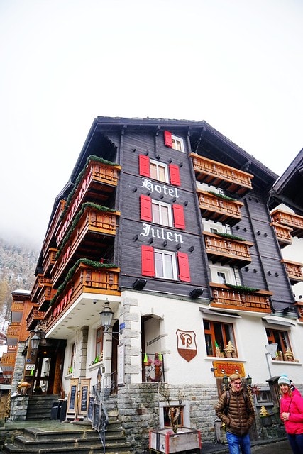 20251102-0gt8m 20251102-0gt8m