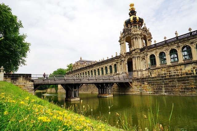 20251102-0hree 20251102-0hree