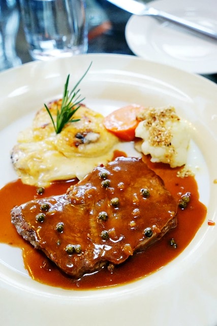 20251102-0qpb5 20251102-0qpb5