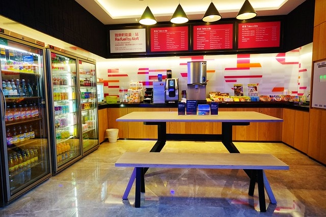 20251102-684es 20251102-684es