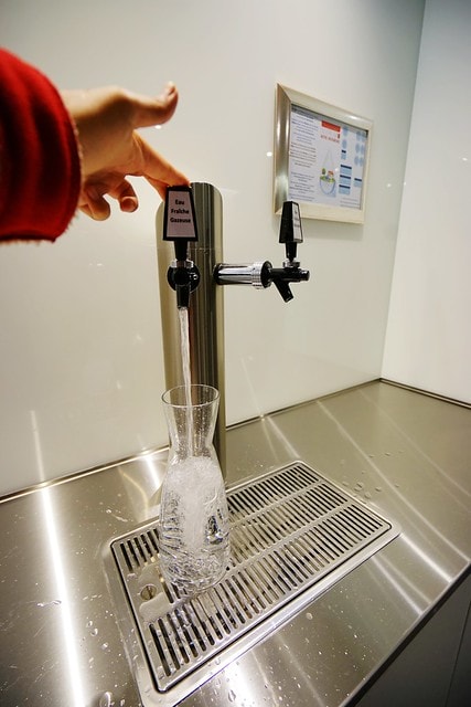 20251102-6jhqq 20251102-6jhqq