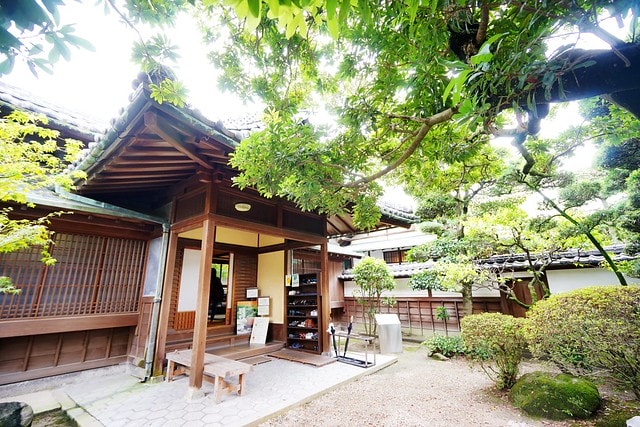 20251102-7n2ky 20251102-7n2ky